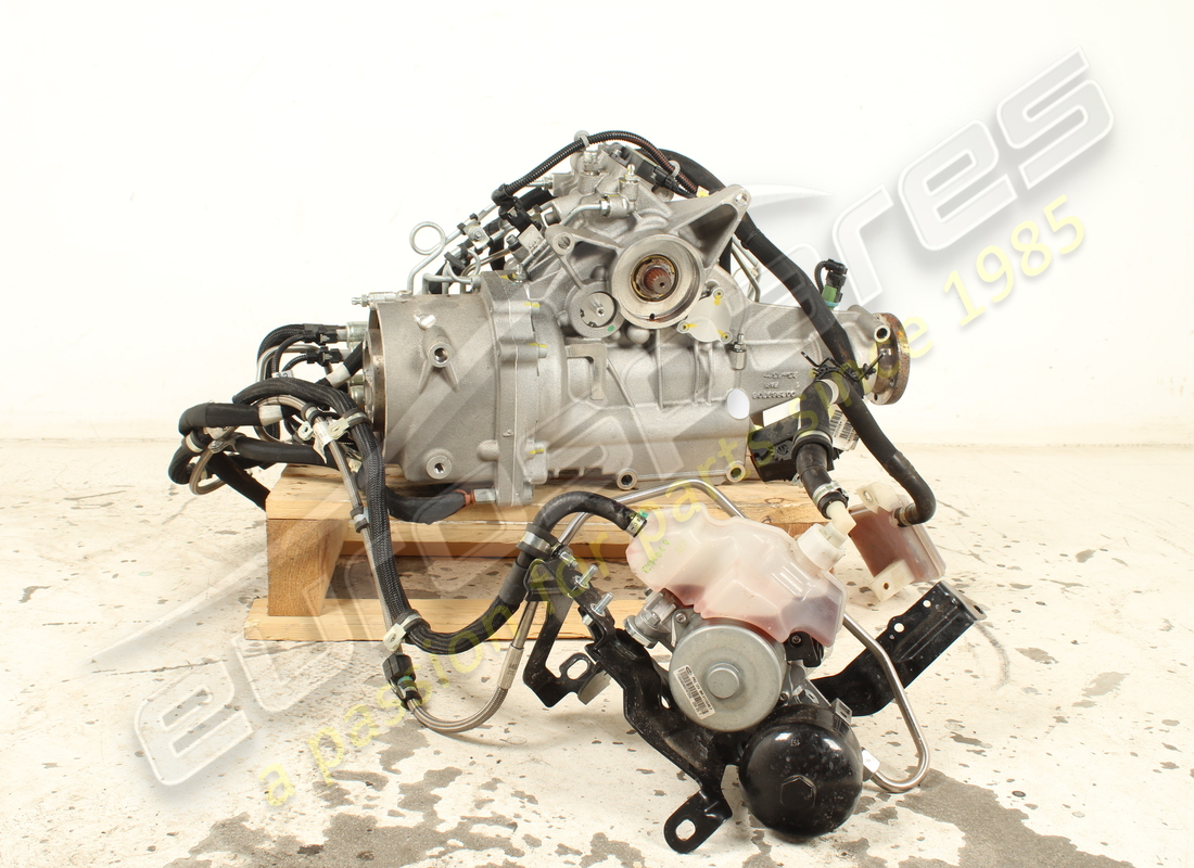 USED Ferrari POWER TAKE OFF UNIT . PART NUMBER 943858 (1)