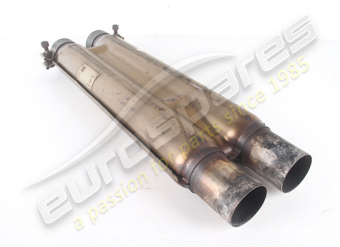 USED FERRARI CENTRAL EXTENSION. PART NUMBER 325600 (3) used ferrari central extension. part number 325600 (3)