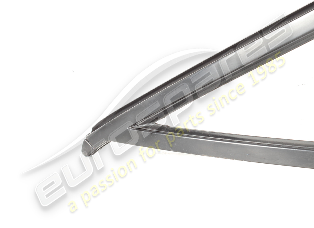 USED FERRARI RH DOOR GLASS FRAME GTS. PART NUMBER 60292000 (6) used ferrari rh door glass frame gts. part number 60292000 (6)