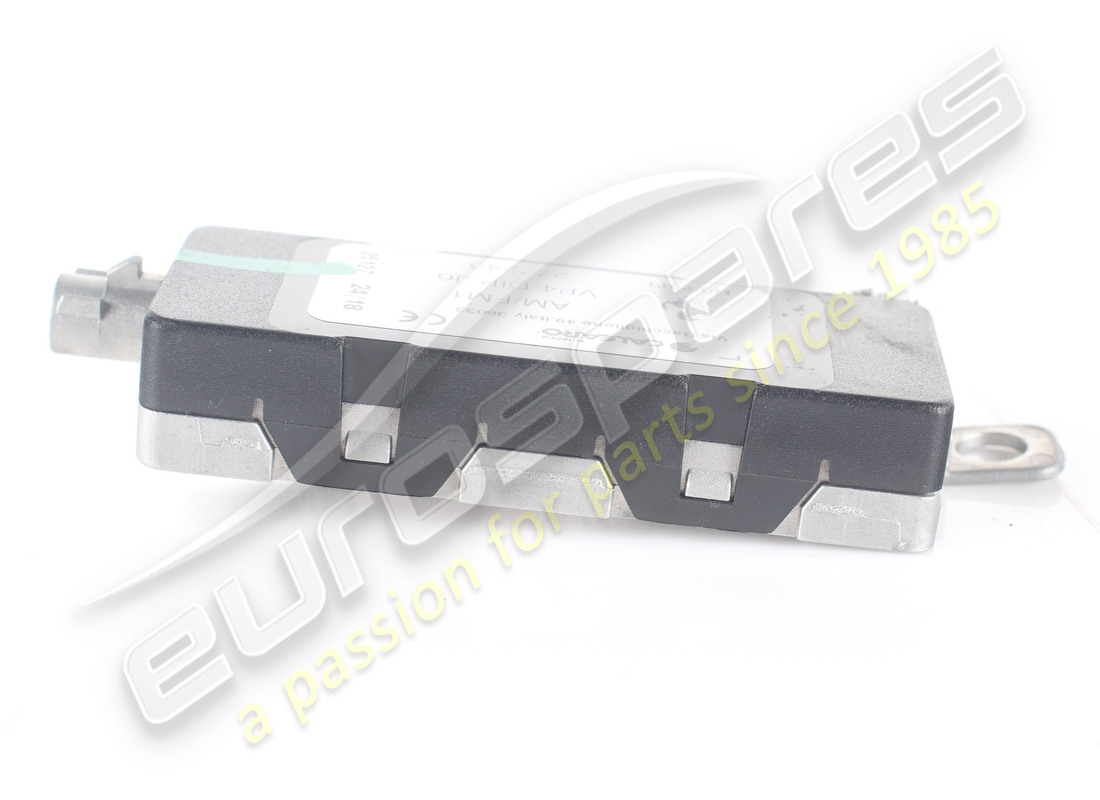 USED FERRARI AM/FM AMPLIFIER. PART NUMBER 277243 (3) used ferrari am/fm amplifier. part number 277243 (3)