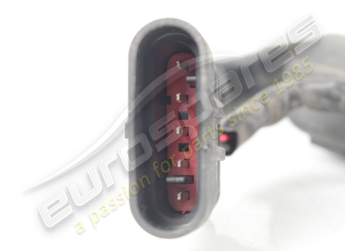 used ferrari rh tgk valve. part number 67635900 (2)