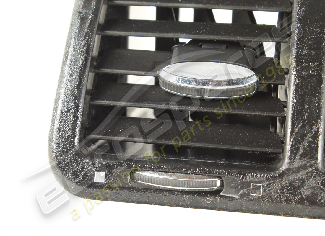 USED MASERATI REAR AIR VENT OPENING. PART NUMBER 67211900 (3) used maserati rear air vent opening. part number 67211900 (3)