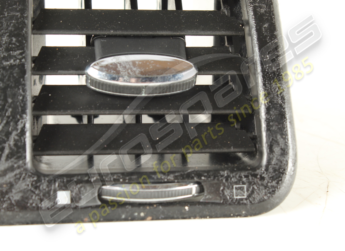 USED MASERATI REAR AIR VENT OPENING. PART NUMBER 67211900 (4) used maserati rear air vent opening. part number 67211900 (4)