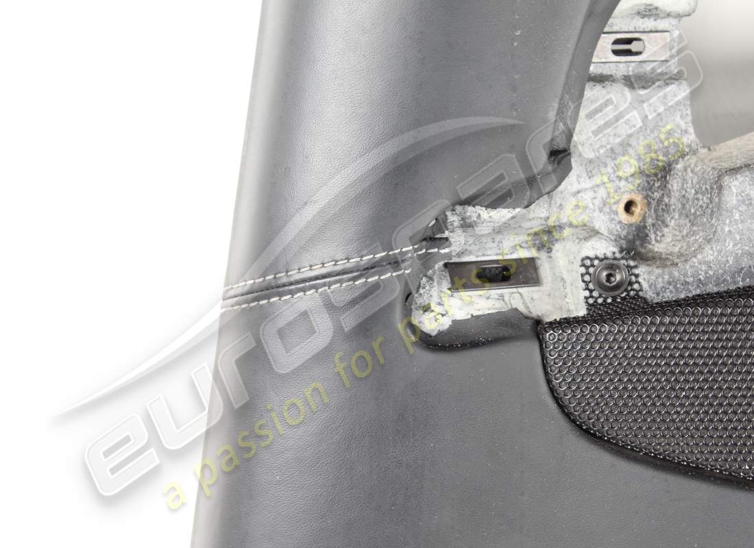 damaged ferrari pannello fianco post.dx complete. part number 83645900 (2)