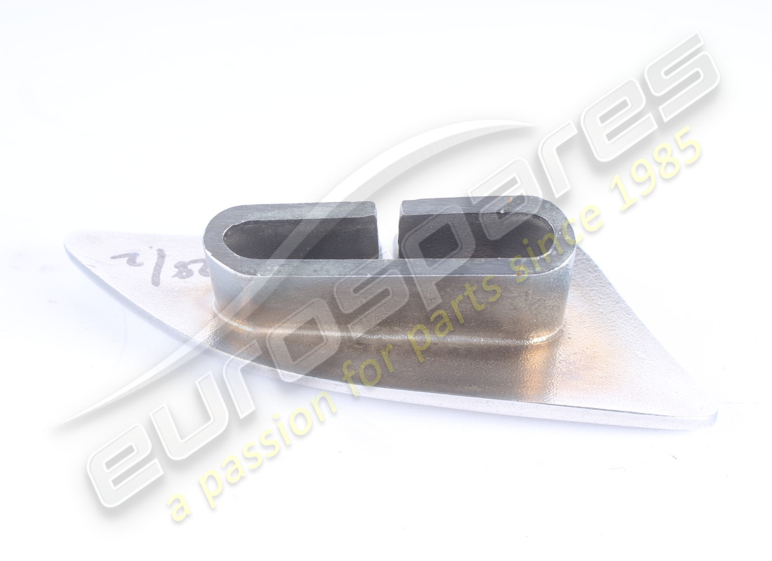 USED ASTON MARTIN BEZEL, REAR SEATBELT, LH PART NUMBER 4G43611B91AD (5) used aston martin bezel, rear seatbelt, lh part number 4g43611b91ad (5)