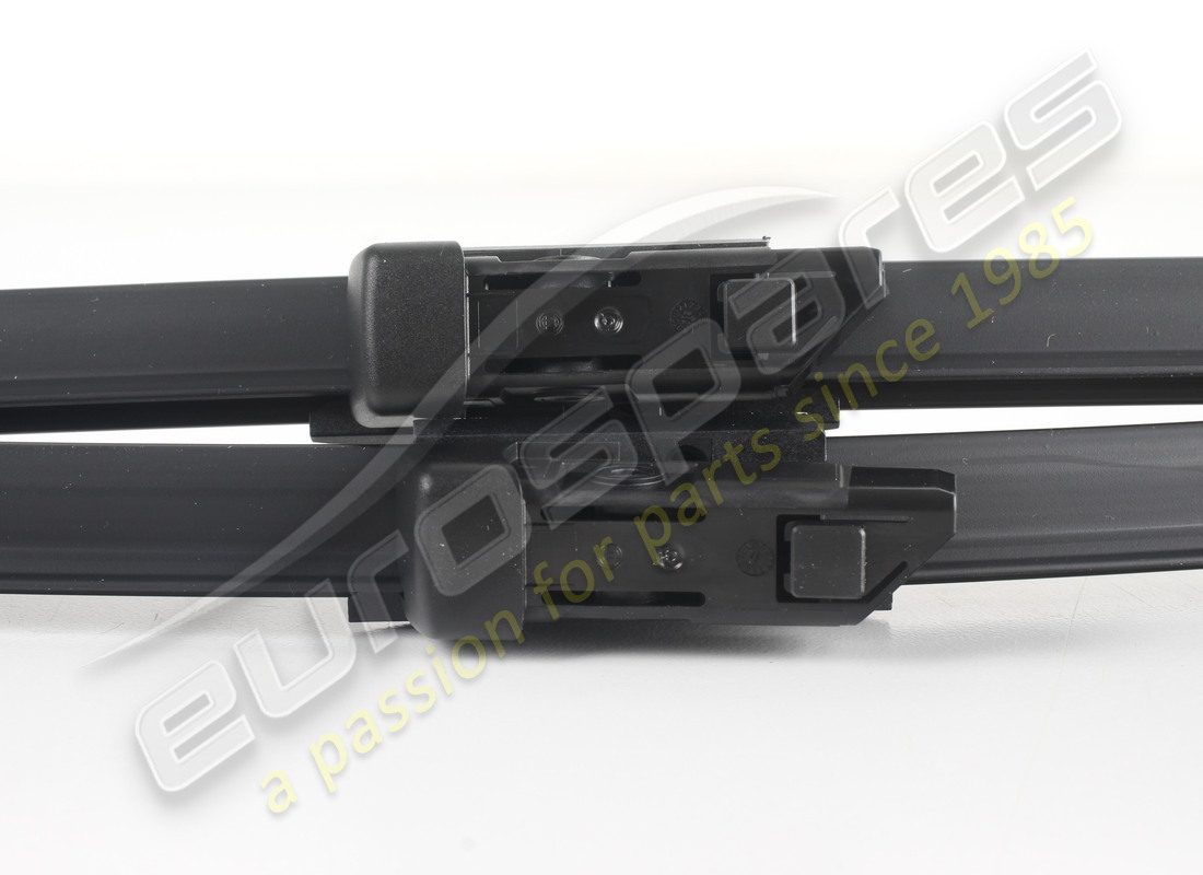 new maserati wiper blades kit. part number 673012891 (2)