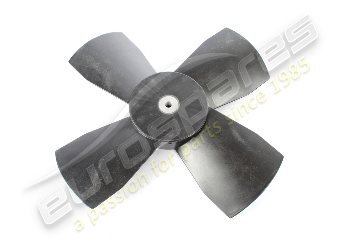 NEW FERRARI FAN BLADE. PART NUMBER 117547 (2) new ferrari fan blade. part number 117547 (2)