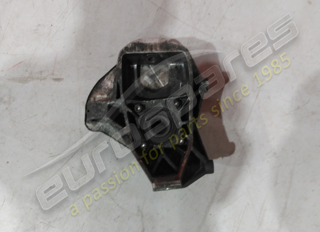 used eurospares front knuckle and hub bearing and heat shield. part number eap1384842 (2)