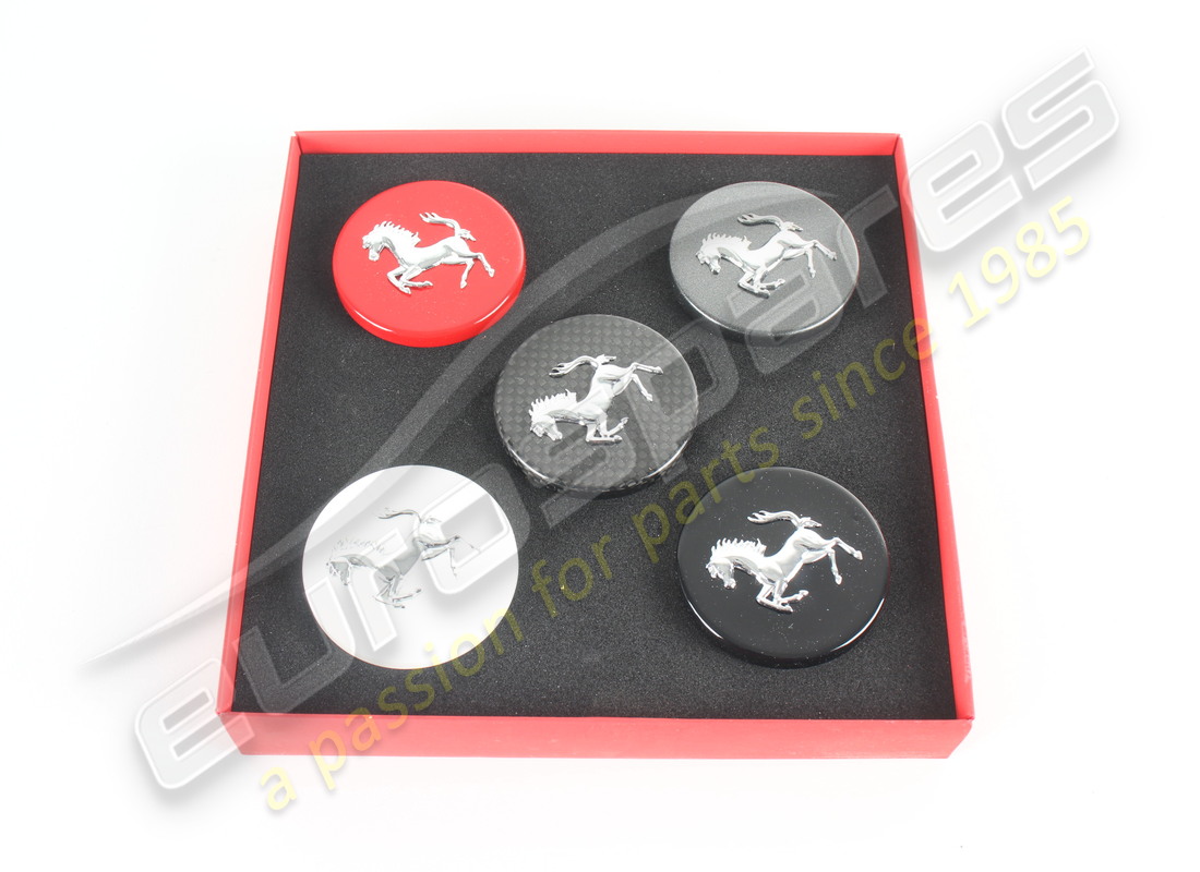 NEW FERRARI COLOURED WHEEL CENTRE CAPS K. PART NUMBER 95998121 (1) new ferrari coloured wheel centre caps k. part number 95998121 (1)