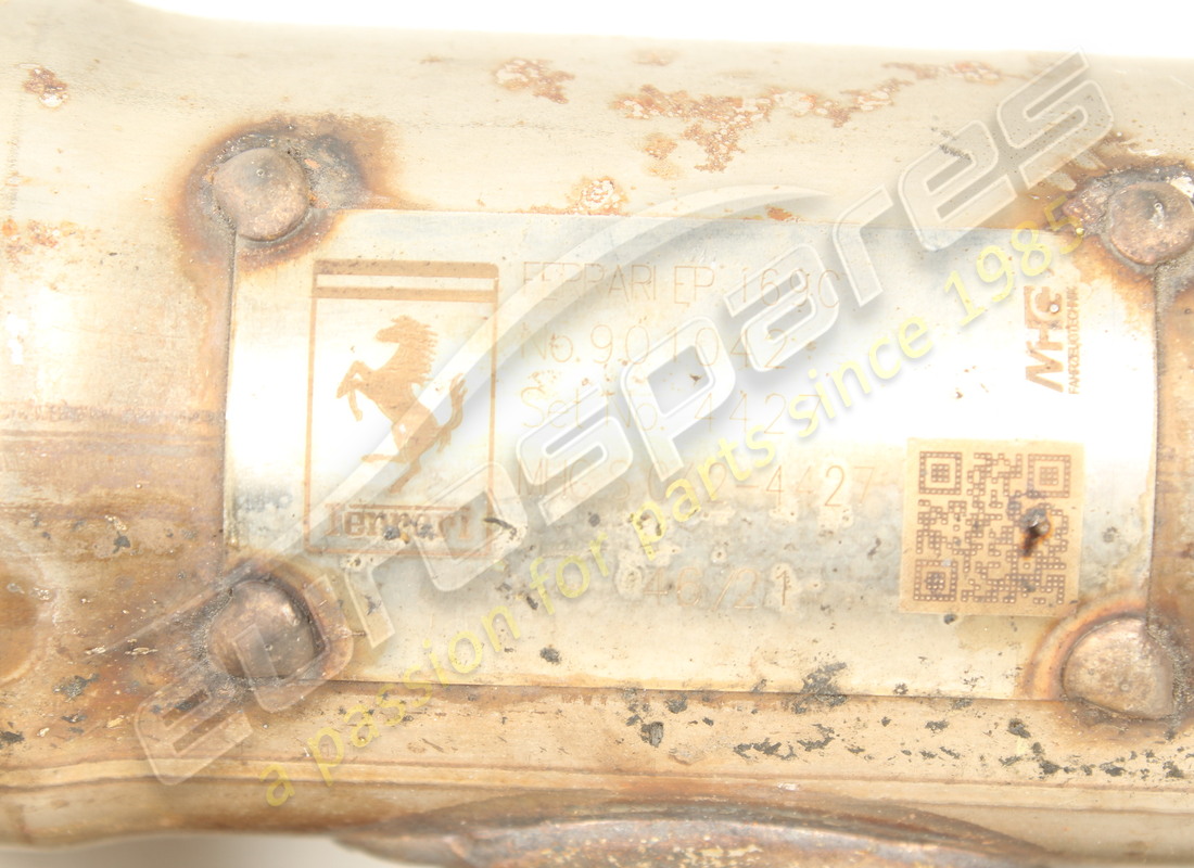 used ferrari complete central extension. part number 901042 (3)
