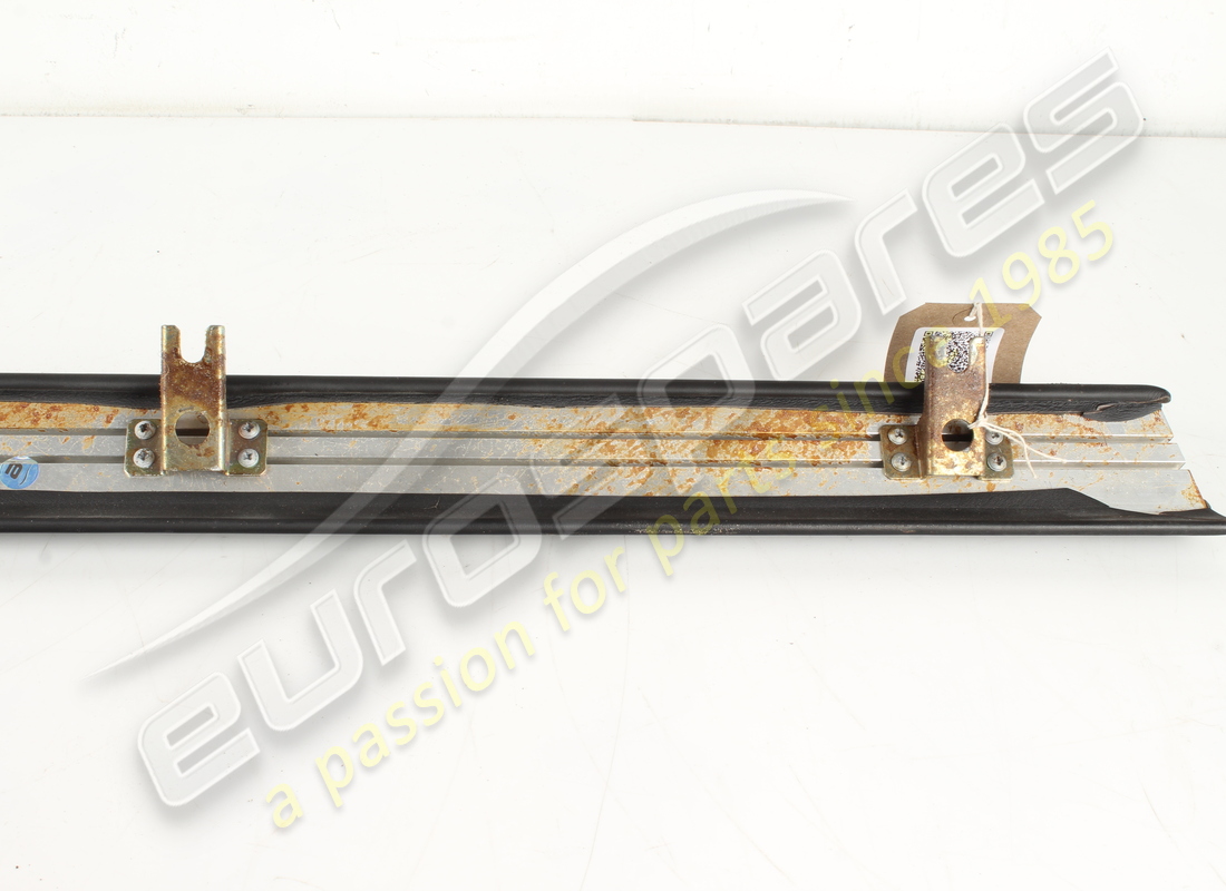 used ferrari trim in black vm8500. part number 65122400 (4)