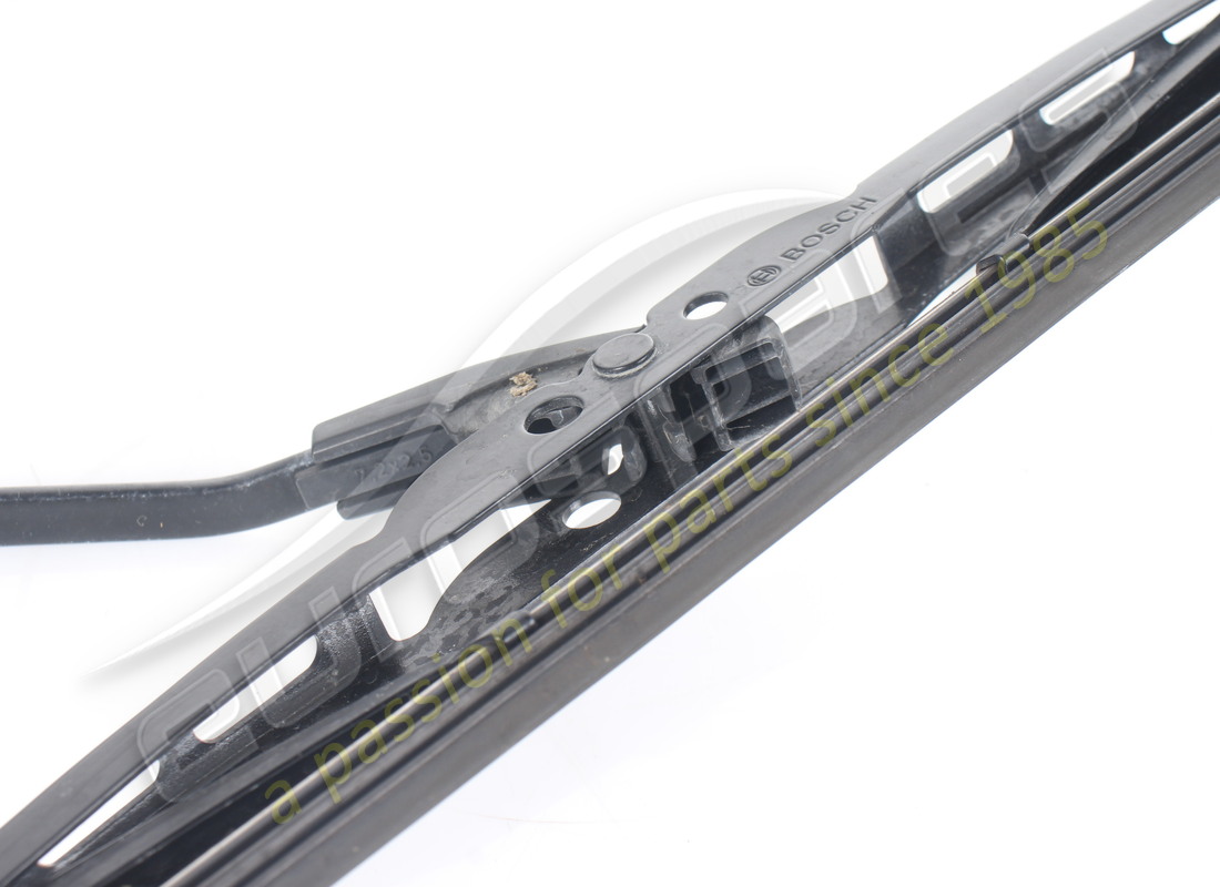 USED FERRARI RH WIPER ARM RHD PART NUMBER 110588 (3) used ferrari rh wiper arm rhd part number 110588 (3)