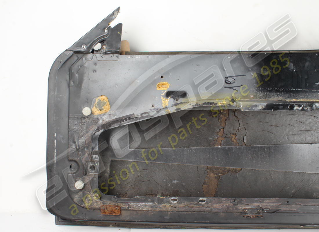 used ferrari rh door. part number 64710100 (5)