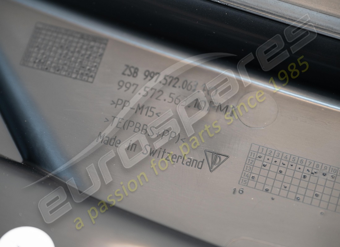 new porsche cover lhd | cowl (pr:098). part number 99757256310fmt (5)