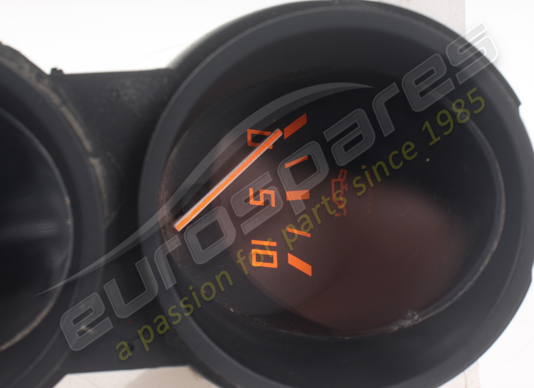 USED FERRARI OIL PRESSURE/WATER TEMPERATURE GAUGE. PART NUMBER 134401 (3) used ferrari oil pressure/water temperature gauge. part number 134401 (3)