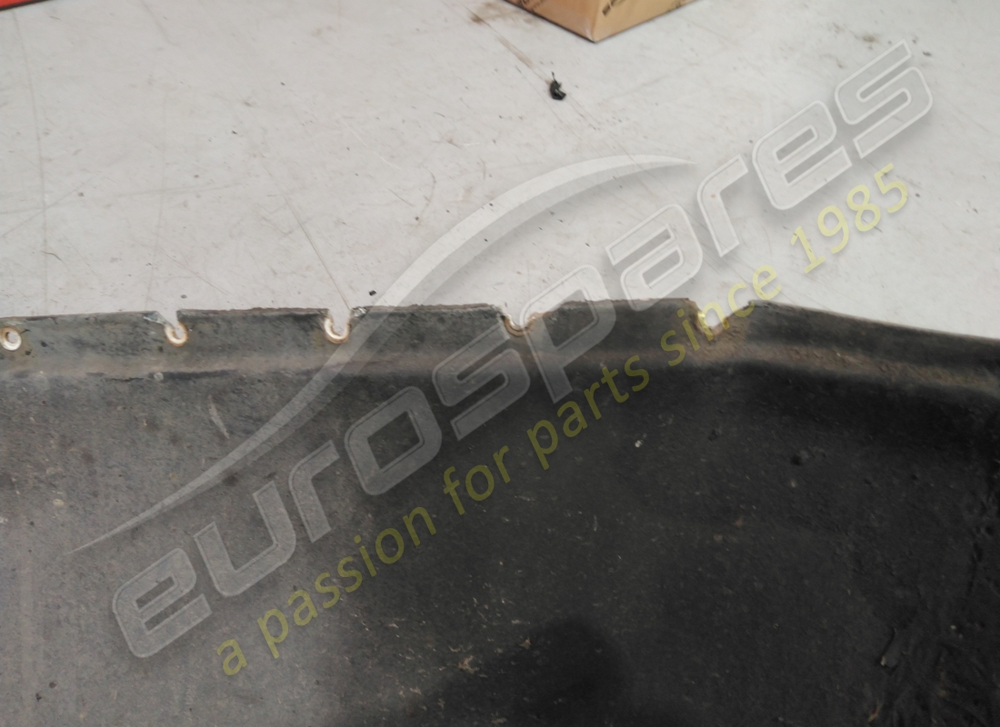 damaged ferrari wheelhouse. part number 64040900 (2)