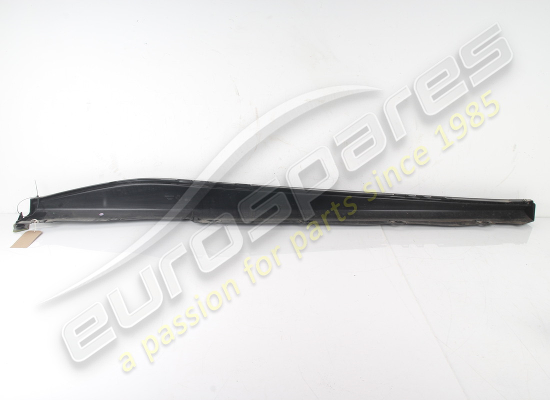 USED FERRARI EXT. SILL CLADDING LEFT CPL. PART NUMBER 769916 (7) used ferrari ext. sill cladding left cpl. part number 769916 (7)
