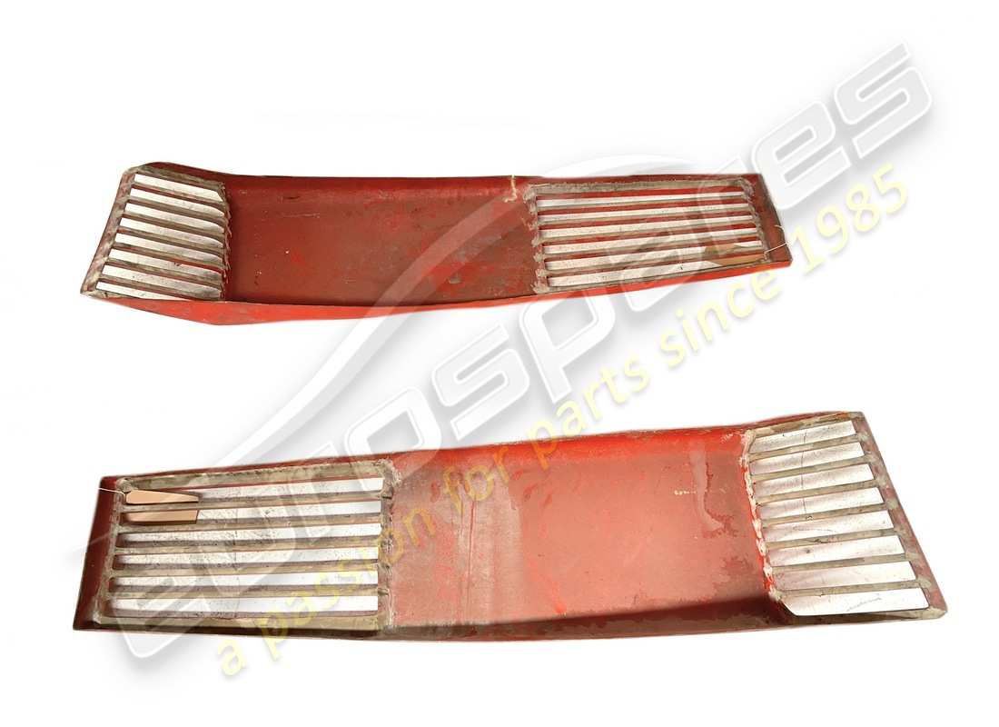 NEW EUROSPARES LAMBORGHINI COUNTACH 25TH RH & LH REAR AIR INTAKE (MODIFIED). PART NUMBER EAP1447569 (3) new eurospares lamborghini countach 25th rh & lh rear air intake (modified). part number eap1447569 (3)