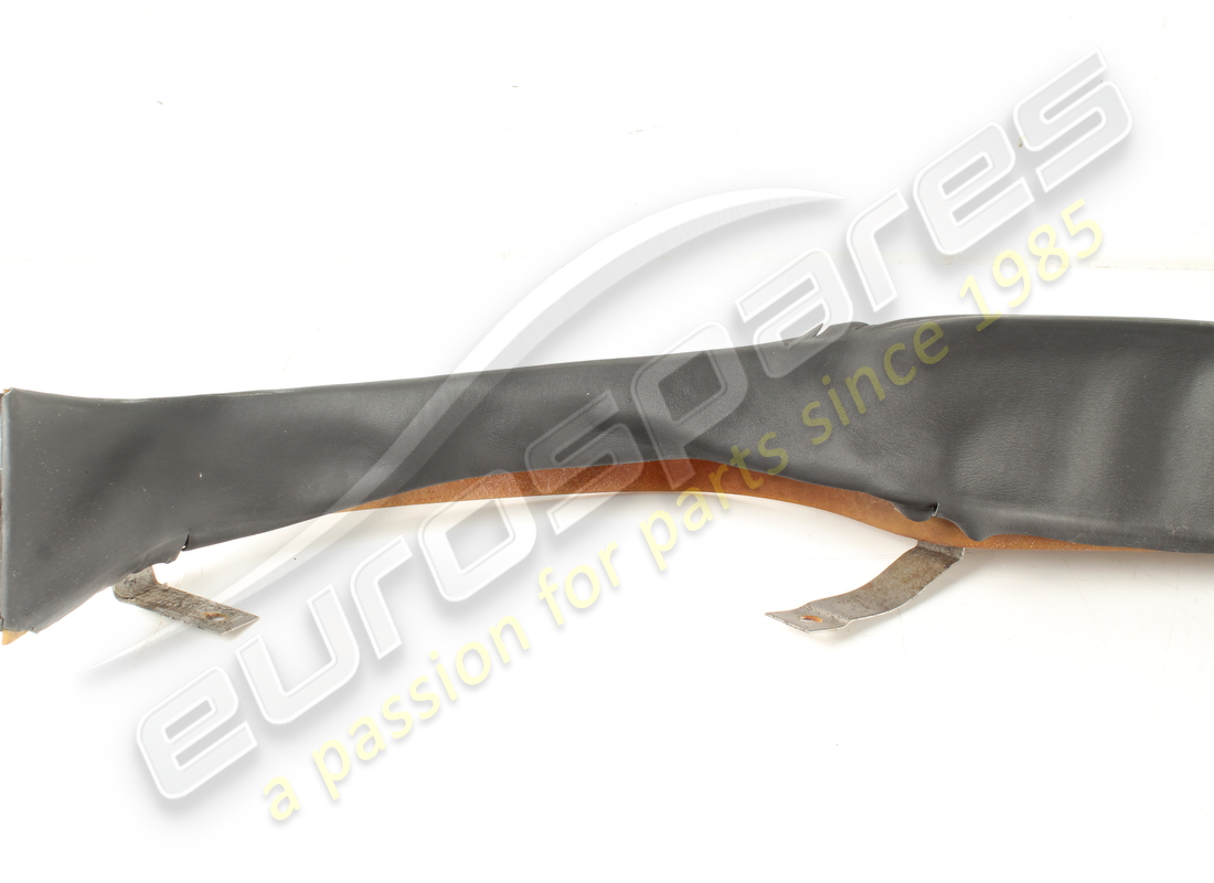 damaged ferrari under rear-window cover. part number 652756.. (2)