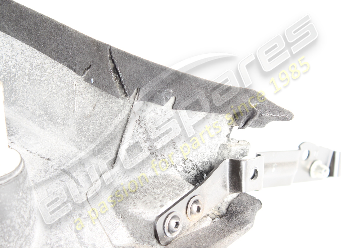 used ferrari lower tailgate trim. part number 83671600 (4)