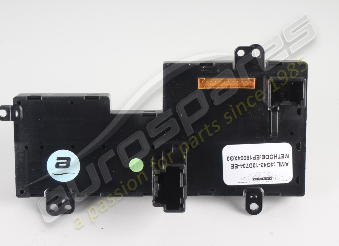used aston martin switchpack, rhd, lhd, nav without sim, platinum. part number 4g4313d734ee (3)