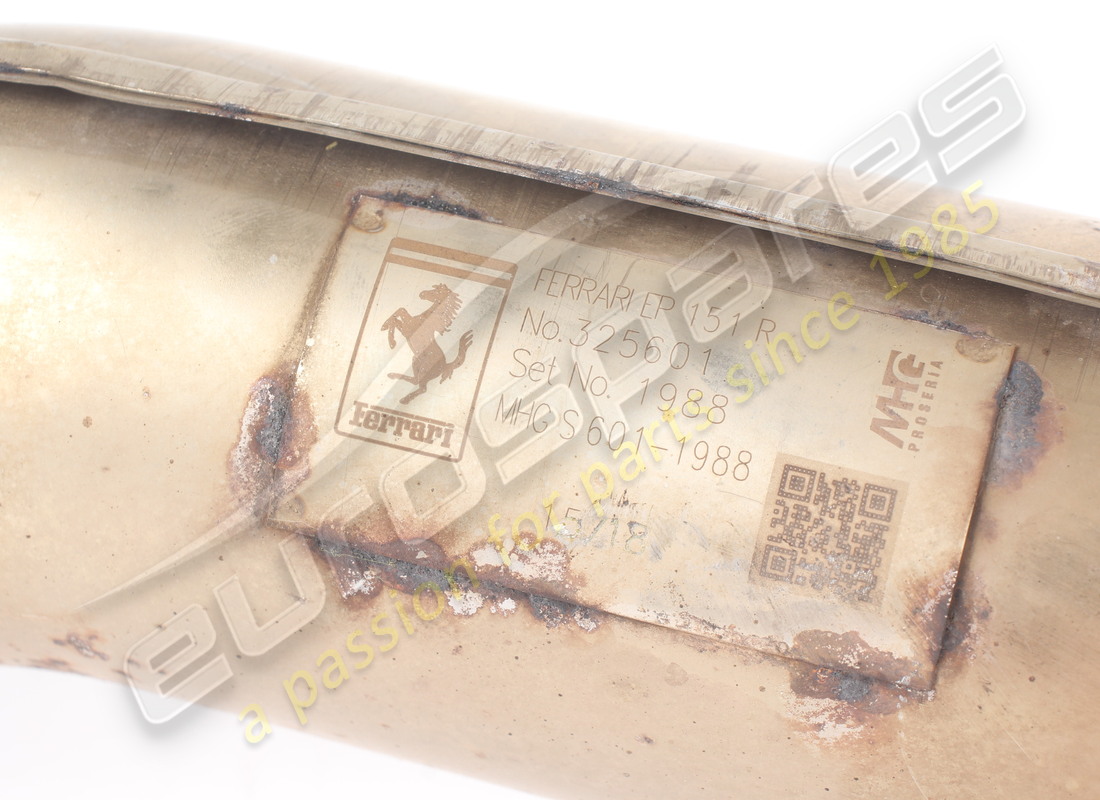 USED FERRARI RH REAR EXTENSION. PART NUMBER 325601 (5) used ferrari rh rear extension. part number 325601 (5)
