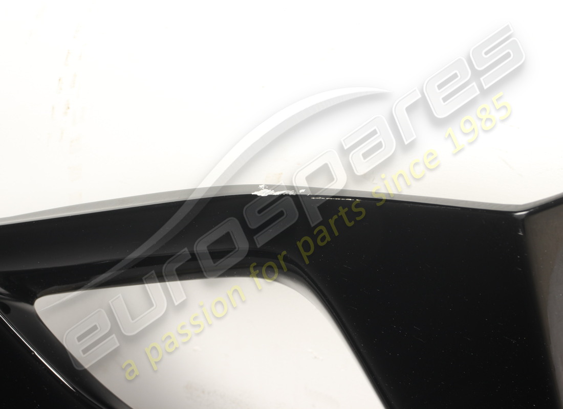 used ferrari complete rear spoiler. part number 949122 (6)