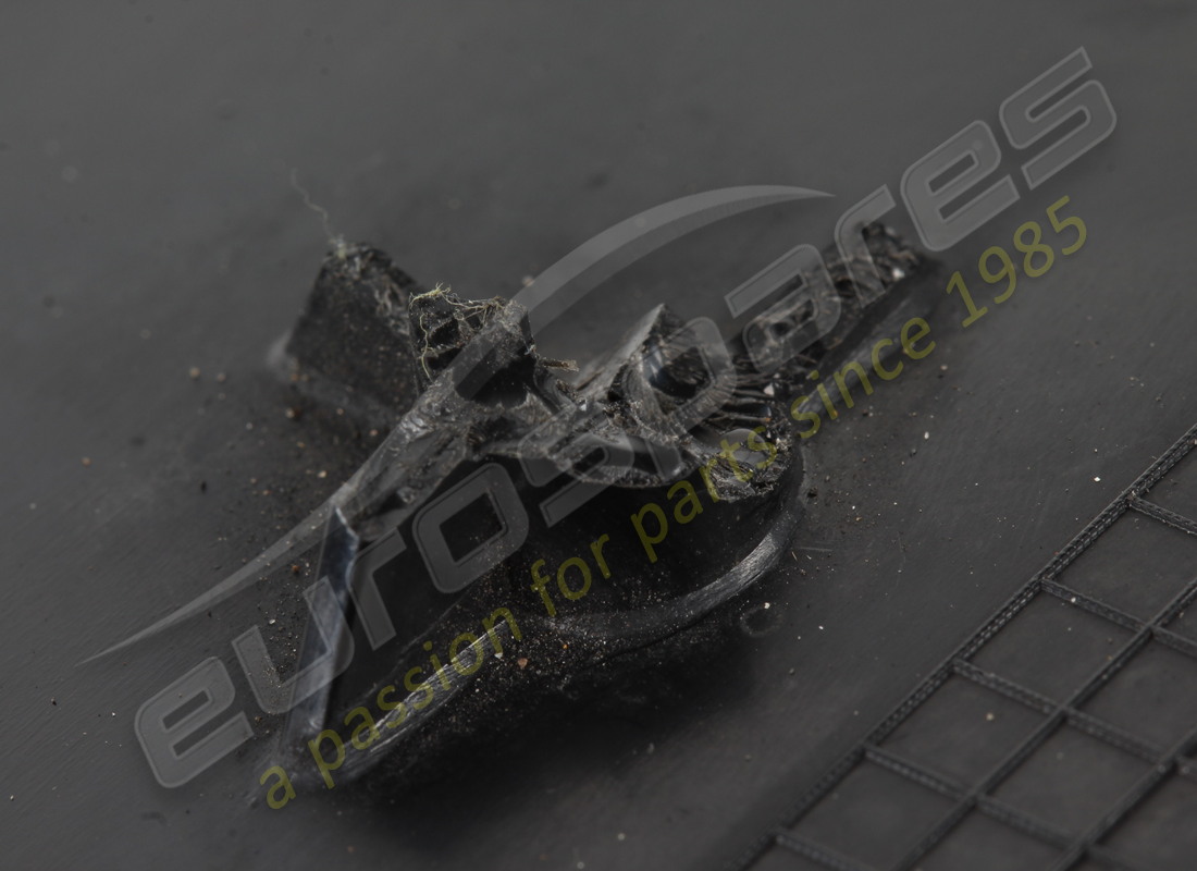 damaged eurospares headlamp. part number eap1392841 (11)