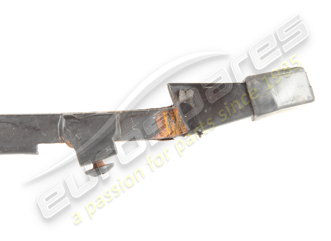 USED FERRARI RH REAR DOOR GLASS CHANNEL GTS. PART NUMBER 60292208 (5) used ferrari rh rear door glass channel gts. part number 60292208 (5)