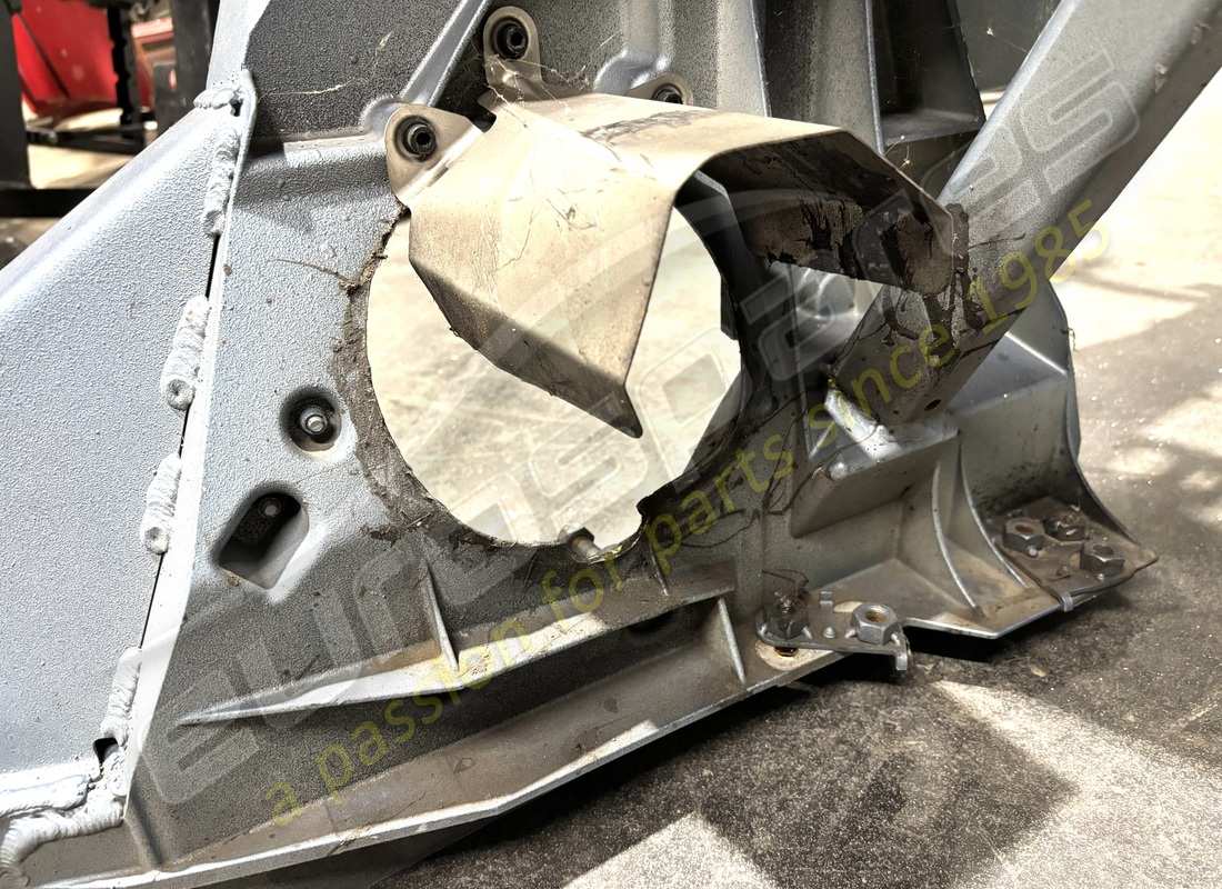 DAMAGED FERRARI REAR SUBFRAME. PART NUMBER 985280290 (9) damaged ferrari rear subframe. part number 985280290 (9)