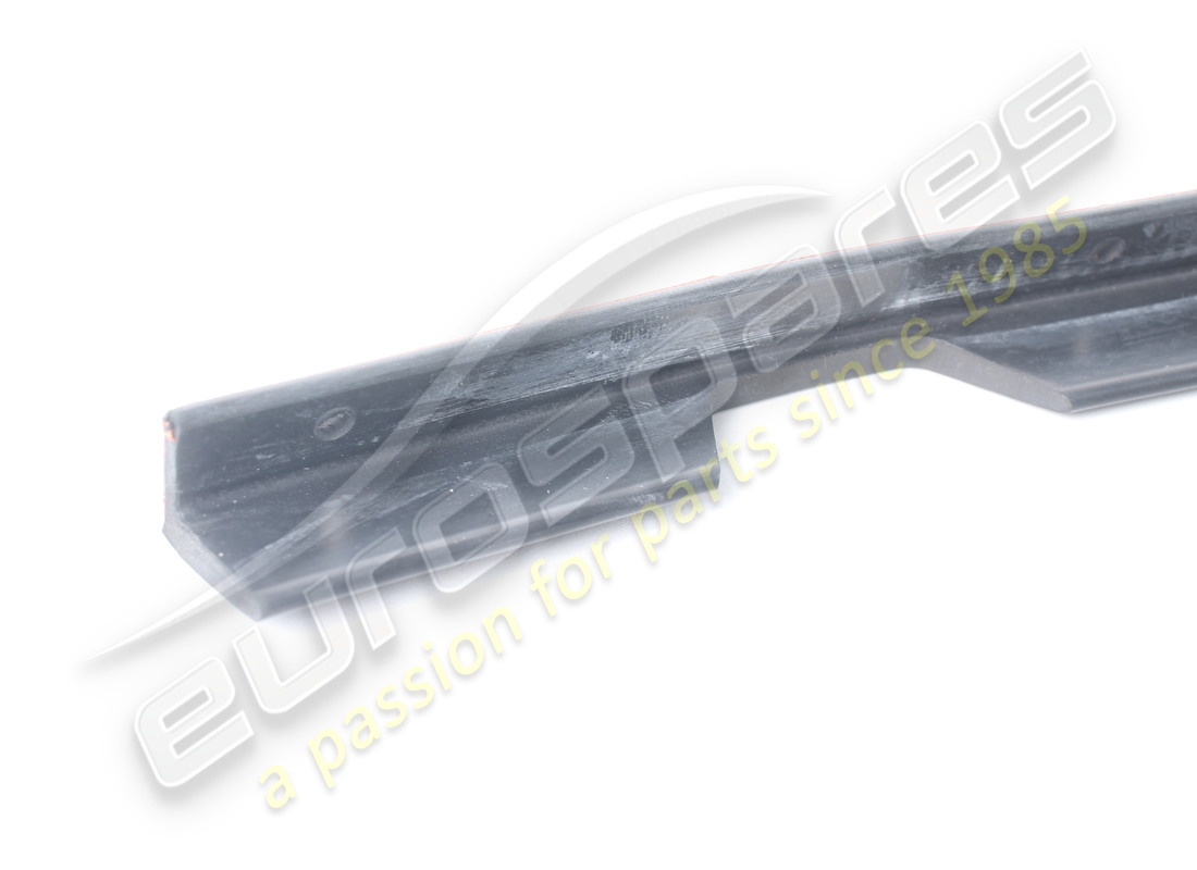 new ferrari lh rear dam. part number 86588500 (3)