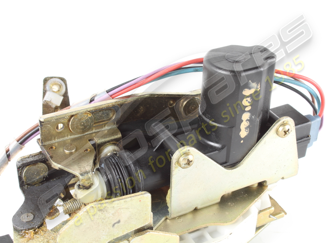 used ferrari lh door lock. part number 64312600 (4)
