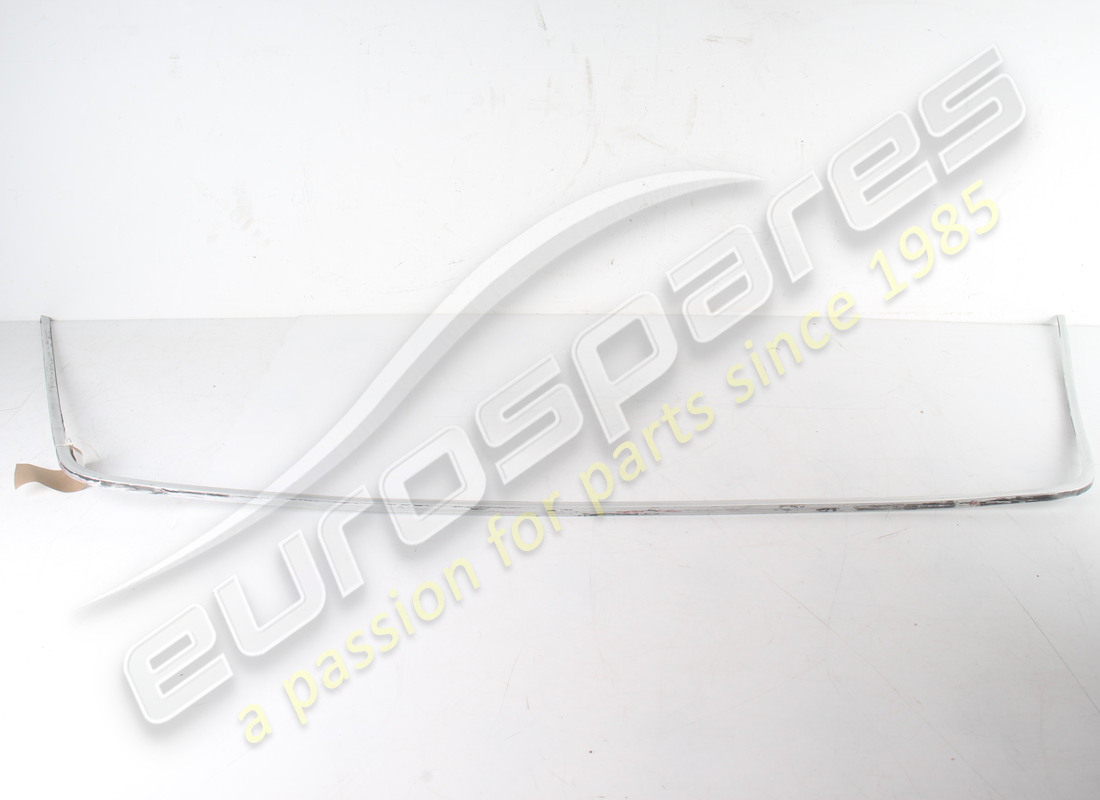 used ferrari windscreen moulding set 308gt4. part number 40022204a (2)