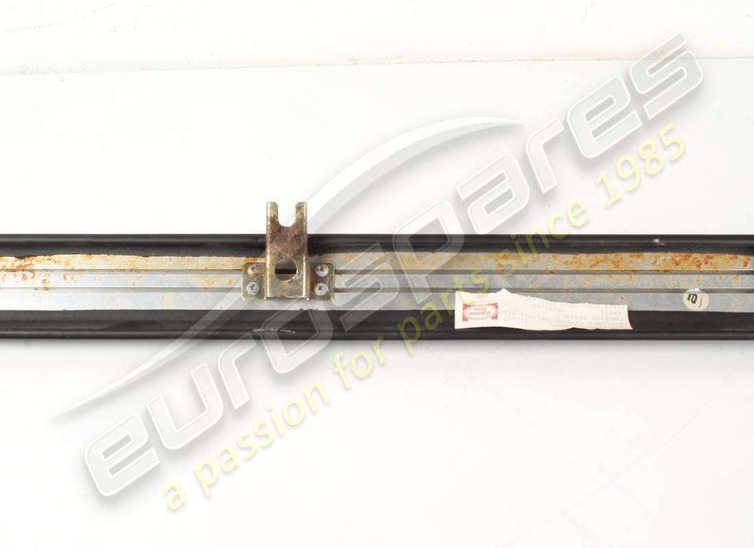used ferrari trim in black vm8500. part number 65122400 (3)