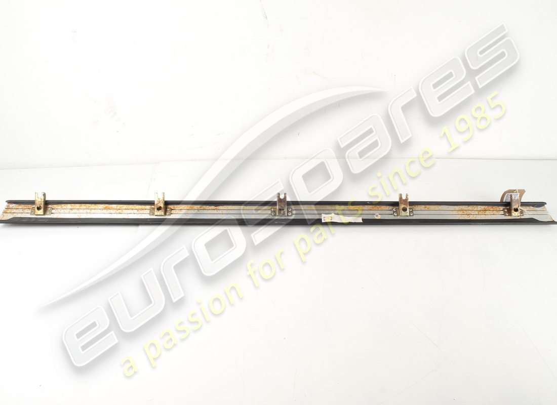 USED Ferrari TRIM IN BLACK VM8500 . PART NUMBER 65122400 (1)