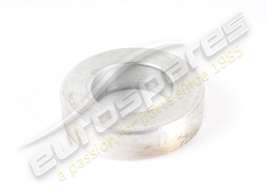USED FERRARI SPACER. PART NUMBER 243122 (1) used ferrari spacer. part number 243122 (1)