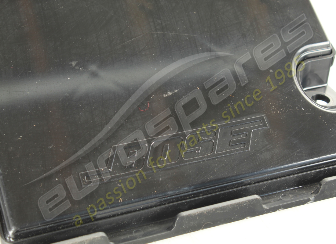 used maserati complete bass box bose. part number 67071100 (6)