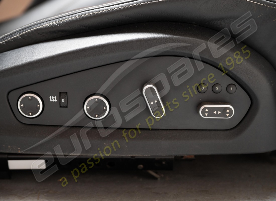 USED FERRARI COMPLETE SEAT SET. PART NUMBER EAP1558688 (12) used ferrari complete seat set. part number eap1558688 (12)