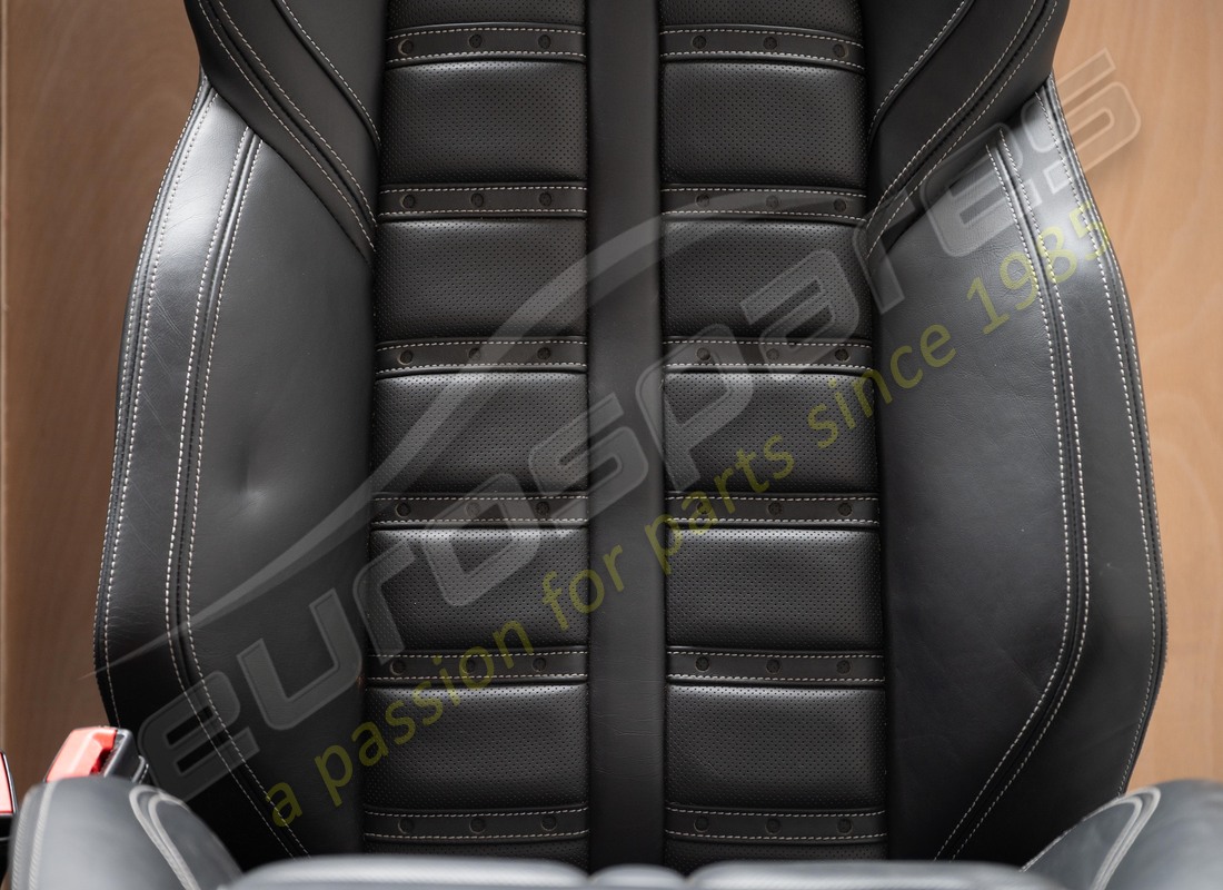 USED FERRARI COMPLETE SEAT SET. PART NUMBER EAP1558688 (6) used ferrari complete seat set. part number eap1558688 (6)
