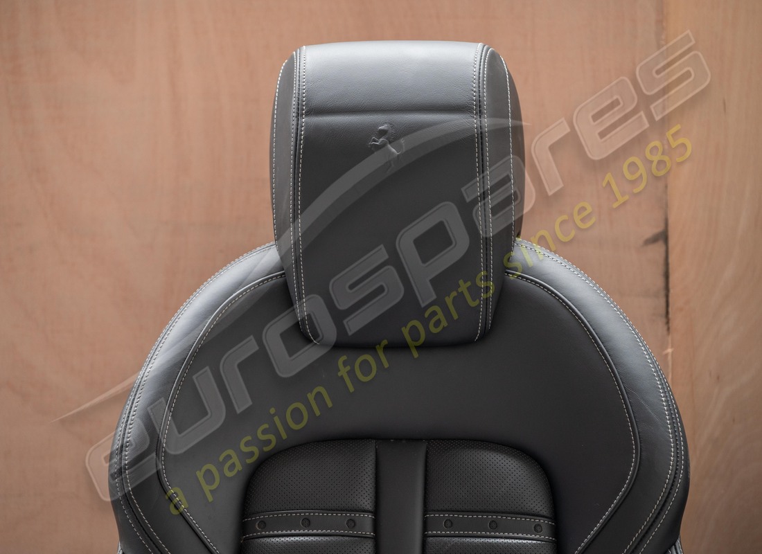 USED FERRARI COMPLETE SEAT SET. PART NUMBER EAP1558688 (2) used ferrari complete seat set. part number eap1558688 (2)
