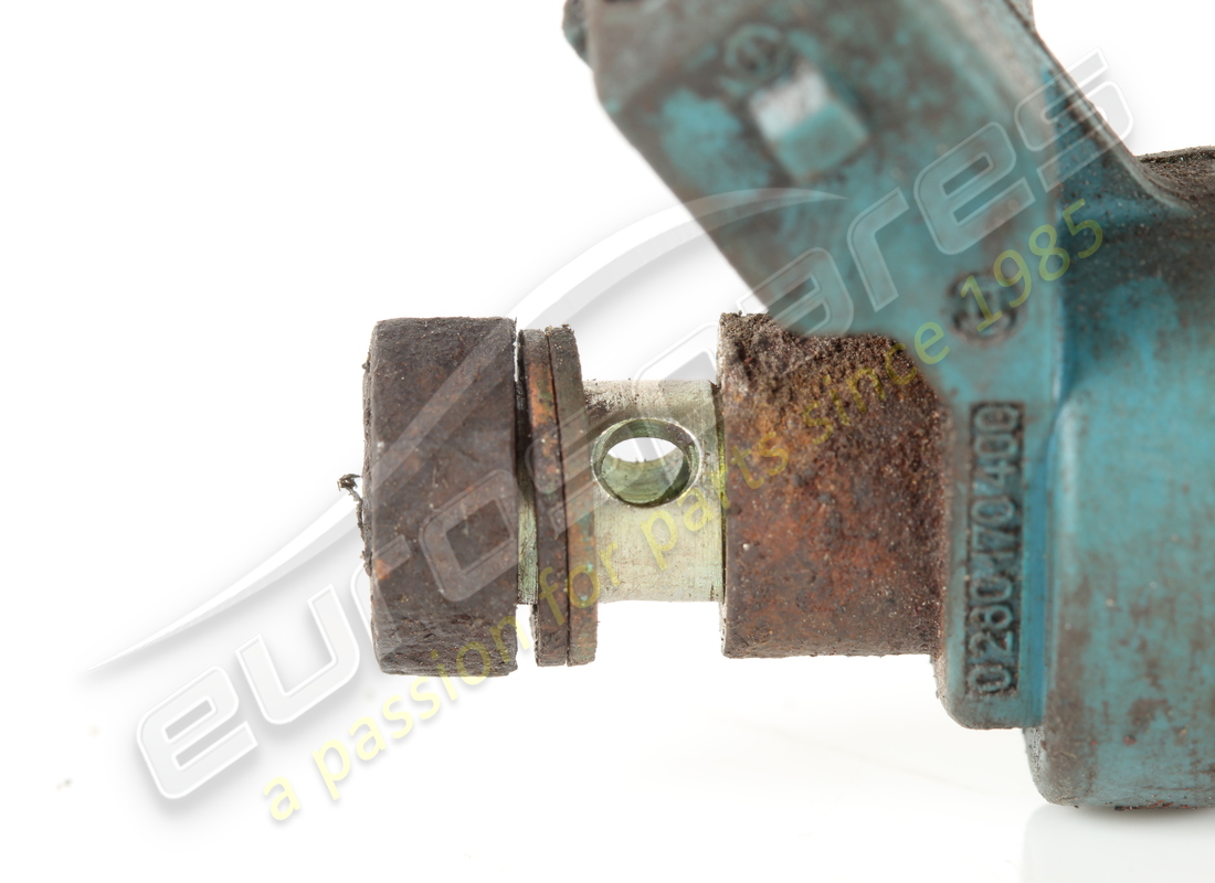 USED FERRARI START INJECTION VALVE. PART NUMBER 115739 (3) used ferrari start injection valve. part number 115739 (3)