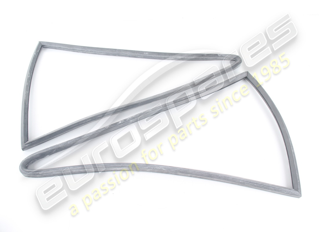 NEW Eurospares REAR QUARTER LIGHT RUBBER SET . PART NUMBER EAP1726443 (1)