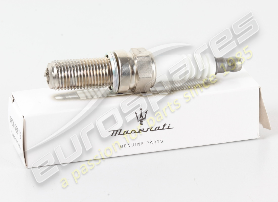 new maserati spark plug. part number 670053816 (1)