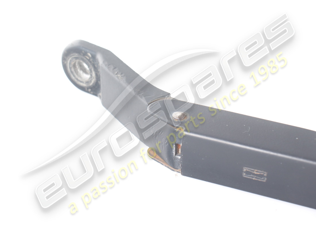 used maserati passenger side wiper arm. part number 383310204 (4)