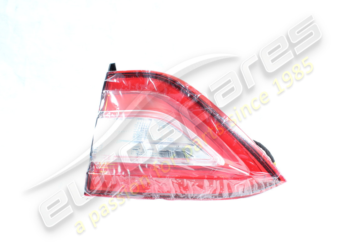 new maserati rear rh mobile tail light. part number 670100869 (1)