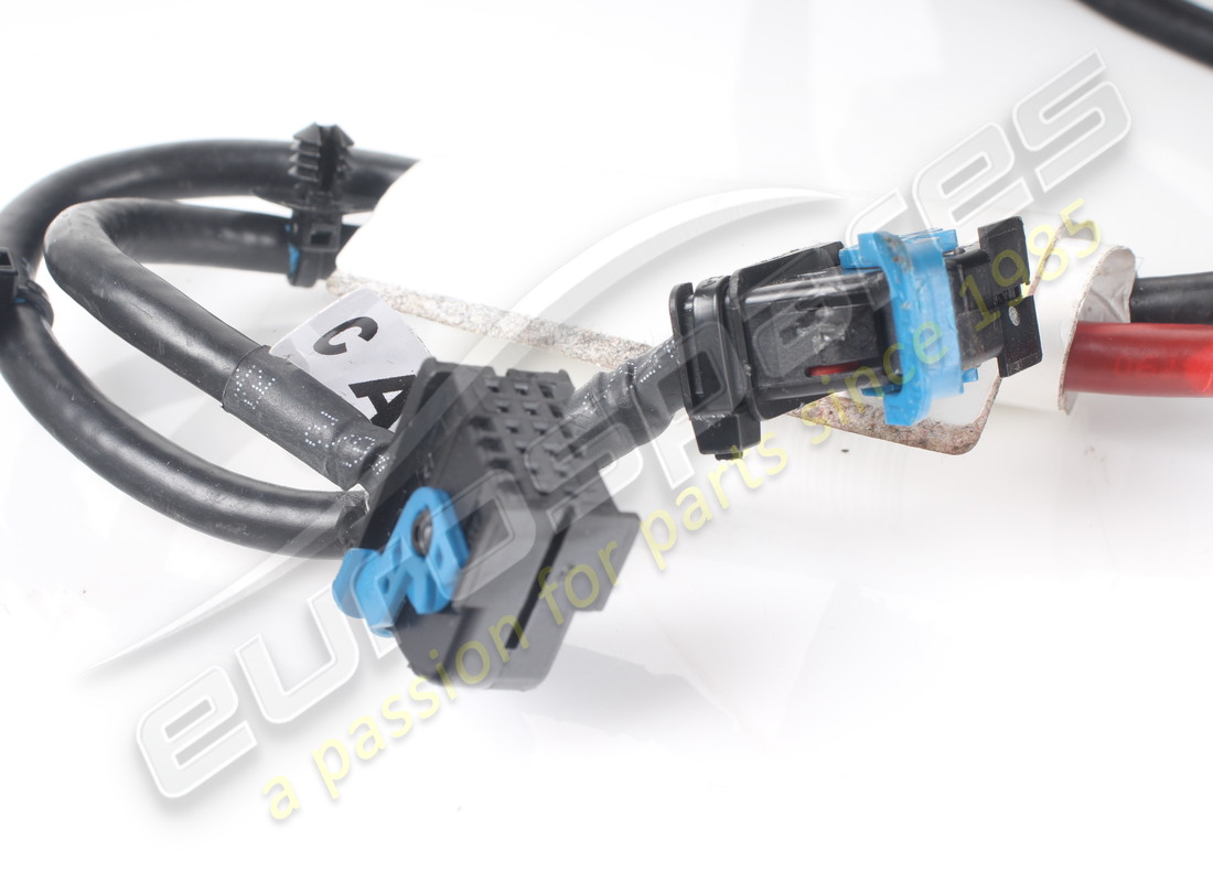 used ferrari briglia usb nit_carplay. part number 915262 (2)