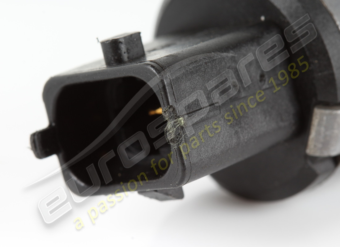 used ferrari oil pressure regulator valve. part number 296017 (3)