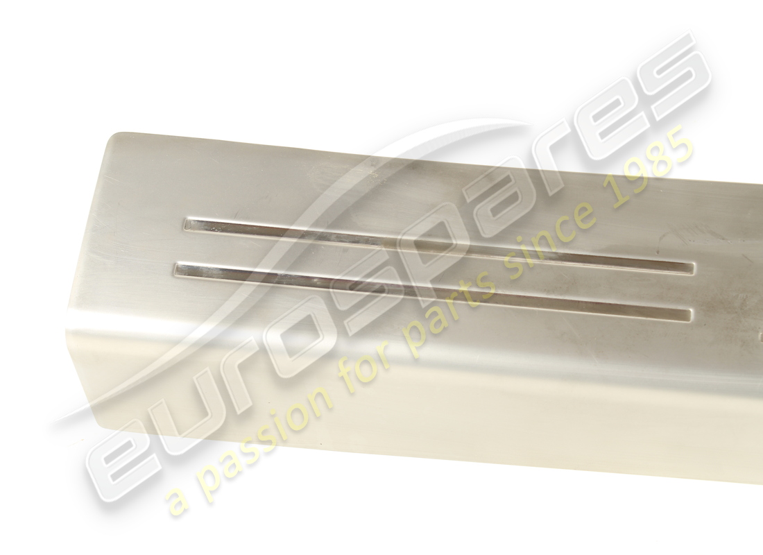 used ferrari lh kickplate. part number 88825600 (2)