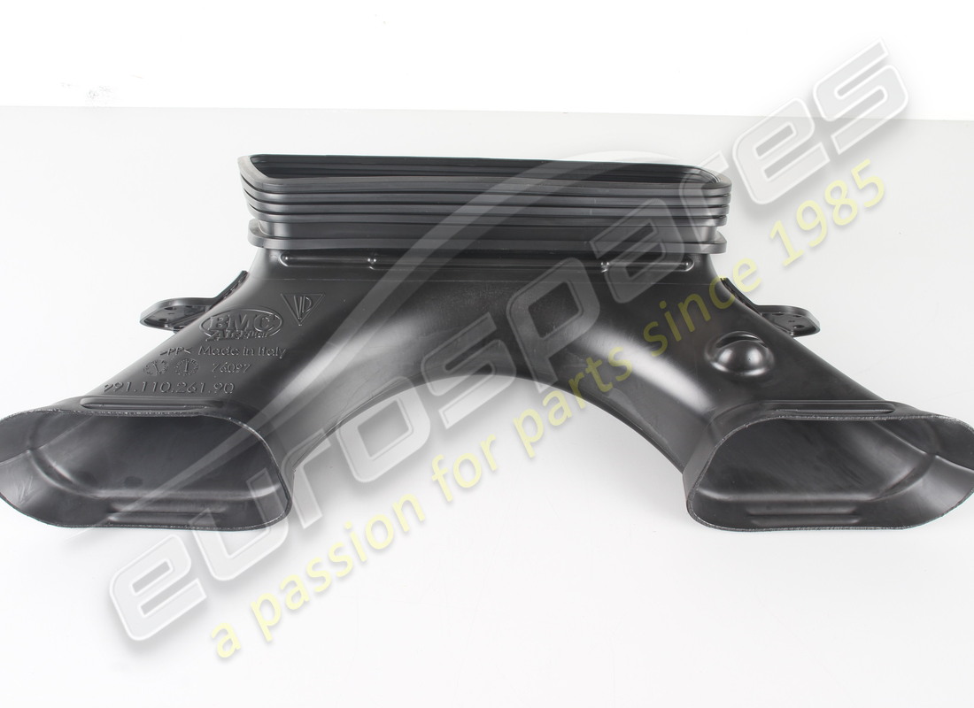 new porsche air duct. part number 99111026190 (2)