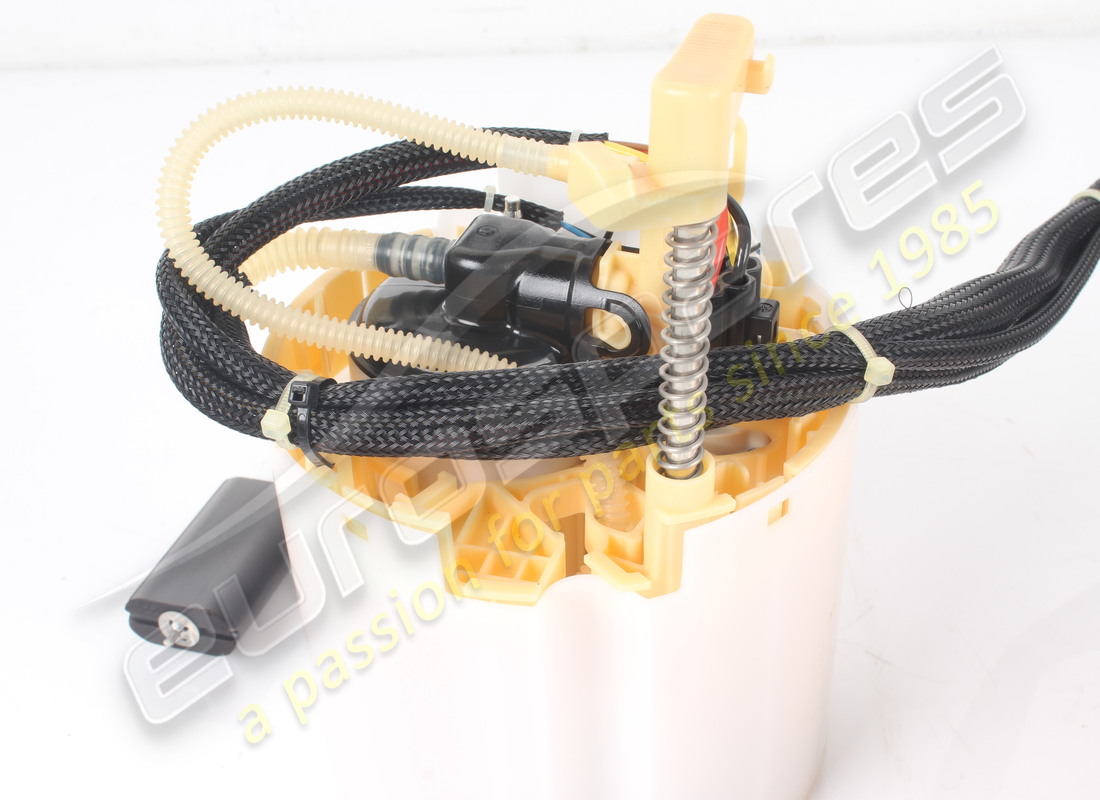 USED FERRARI COMPLETE FUEL PUMP E FLANGIA POMP. PART NUMBER 838682 (2) used ferrari complete fuel pump e flangia pomp. part number 838682 (2)